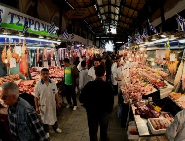 Αυξημένη η κίνηση στη Βαρβάκειο Αγορά - Πόσο κοστίζει το χριστουγεννιάτικο τραπέζι